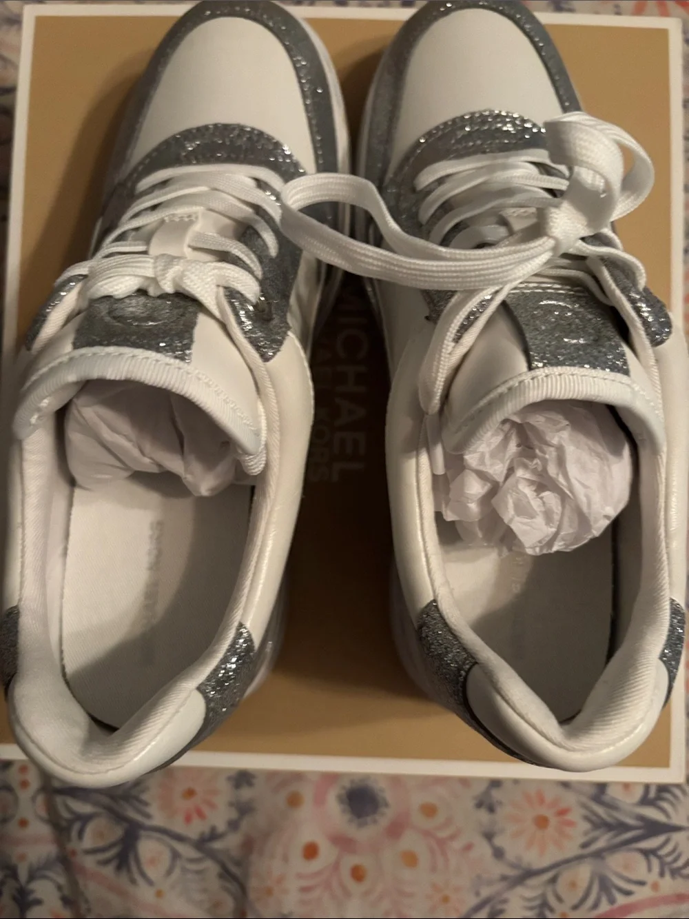NWT Michael Kors Emmy Glitter Leather Wedge Trainer Sneakers Silver Size 9 Box